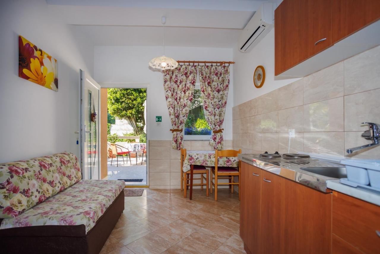 Apartment Studio Close To Sea Krk Town Luaran gambar